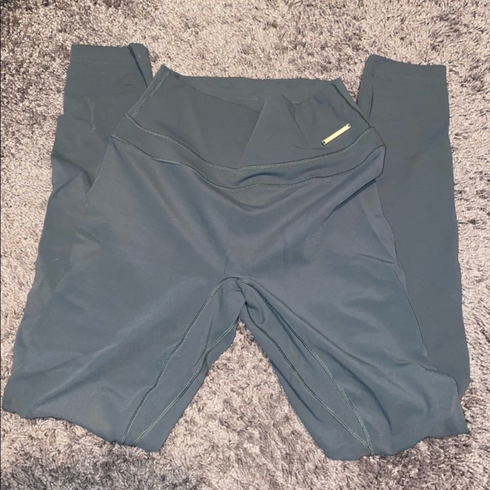 whitney simmons GS leggings